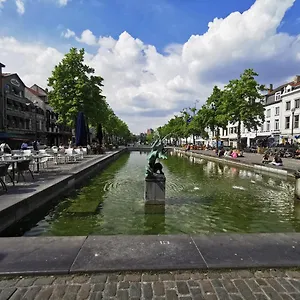Exclusive Two-level With Private Terrace On The Canal Brüssel